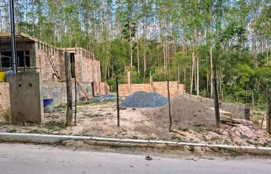 Imagem: O terreno possui 200m² de Área e está localizado em Rio