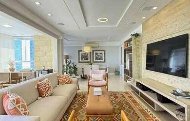 Imagem: O apartamento possui 4 Dormitórios, 4 Banheiros, 4 Vagas na