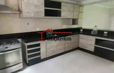 Imagem: A casa possui 3 Dormitórios, 4 Banheiros, 4 Vagas na garagem