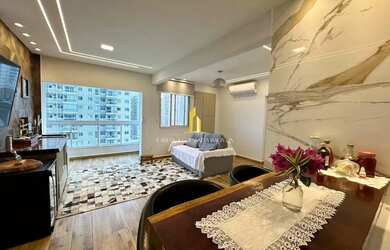 Imagem: O apartamento possui 2 Dormitórios, 1 Banheiro, 2 Vagas na