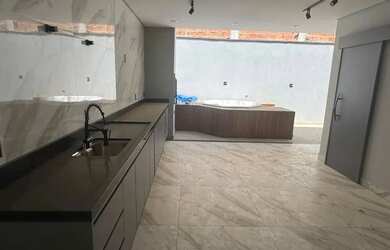 Imagem: A casa em condomínio possui 2 Dormitórios, 2 Banheiros, 2