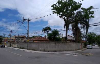 Imagem: O depósito possui 5 Vagas na garagem, 467m² de Área e está