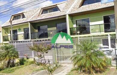 Imagem: A casa possui 3 Dormitórios, 3 Banheiros, 3 Vagas na garagem