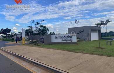 Imagem: O terreno possui 305m² de Área e está localizado em Terras