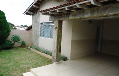 Imagem: Vende-se casa em excelente local