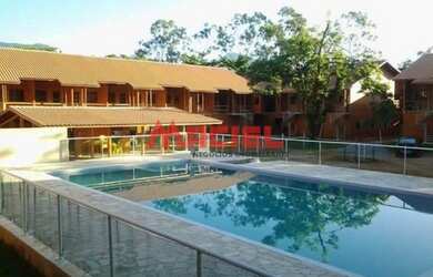 Imagem: O apartamento possui 3 Dormitórios, 1 Banheiro, 2 Vagas na