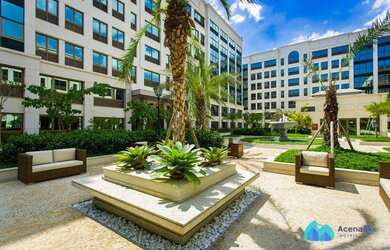 Imagem: O depósito possui 2 Vagas na garagem, 60m² de Área e está