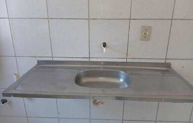 Imagem: A casa possui 2 Dormitórios, 1 Banheiro, 80m² de Área e