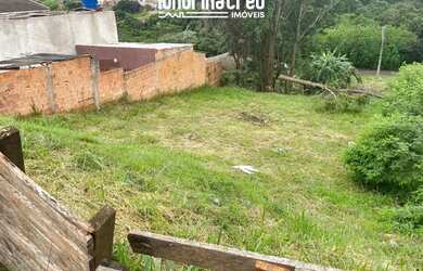 Imagem: O terreno está localizado em Colúmbia, Londrina à venda por