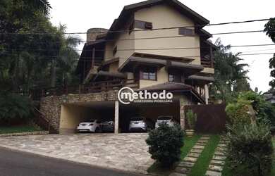 Imagem: A casa em condomínio possui 5 Dormitórios, 5 Banheiros, 5