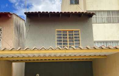 Imagem 2: Vendo casa 2 andares com garagem para ate 2 carros