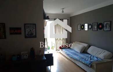 Imagem: O apartamento possui 3 Dormitórios, 1 Banheiro, 1 Vaga na garagem