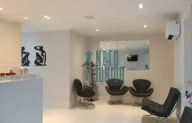 Imagem: O depósito possui 1 Vaga na garagem, 106m² de Área e está