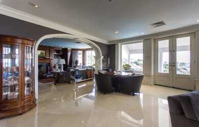 Imagem 9: Casa em Santa Tereza. Piscina, Churrasqueira, Guarda roupaeLareira