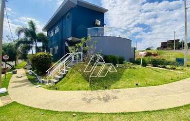 Imagem: A casa em condomínio possui 4 Dormitórios, 1 Banheiro, 200m²