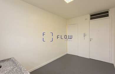 Imagem 15: Apartamento com 2 quartos (sem suíte), 2 banheiros, 1 vaga de garagem e elevador