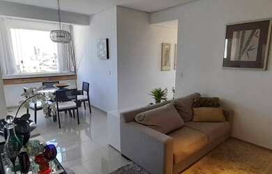 Imagem: O apartamento possui 3 Dormitórios, 1 Banheiro, 2 Vagas na