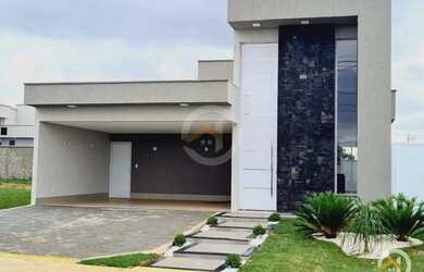 Imagem: A casa em condomínio possui 3 Dormitórios, 1 Banheiro, 4 Vagas