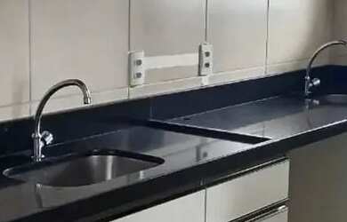 Imagem: O apartamento possui 1 Dormitório, 1 Banheiro, 1 Vaga na garagem