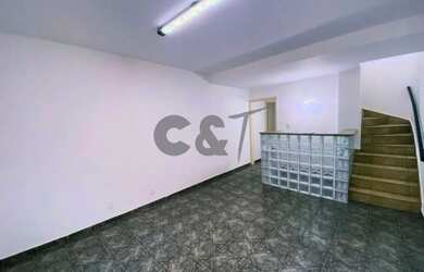 Imagem: O depósito possui 1 Vaga na garagem, 112m² de Área e está