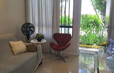 Imagem 2: Village de 3/4, sendo 2 suítes, varanda, piscina, condomínio fechado