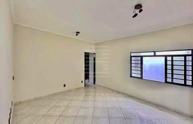 Imagem 6: Casa à venda na Rua Júlia Segallio