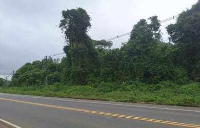 Imagem: O terreno possui 10.700m² de Área e está localizado em Centro