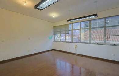 Imagem: O depósito possui 1 Vaga na garagem, 80m² de Área e está