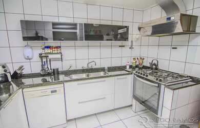 Imagem 11: Casa 3 dormitórios/quartos, sendo uma suite com hidromassagem, com piscina,...