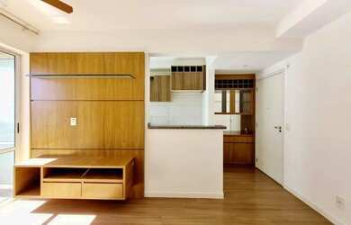 Imagem: O apartamento possui 2 Dormitórios, 1 Banheiro, 2 Vagas na