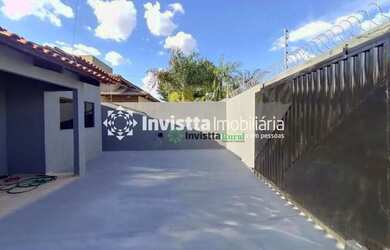 Imagem 2: Sou Casa em um terreno grande na 1104 sul