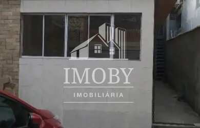 Imagem: A casa possui 2 Dormitórios, 1 Banheiro, 2 Vagas na garagem