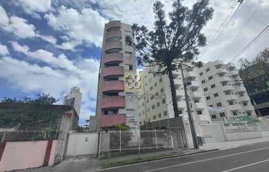 Imagem: O apartamento possui 1 Dormitório, 1 Banheiro, 1 Vaga na garagem