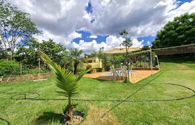 Imagem: A fazenda possui 120m² de Área e está localizado em Esmeraldas