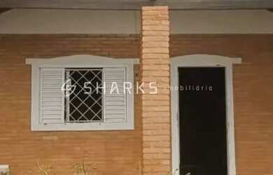 Imagem: A casa em condomínio possui 3 Dormitórios, 2 Banheiros, 3