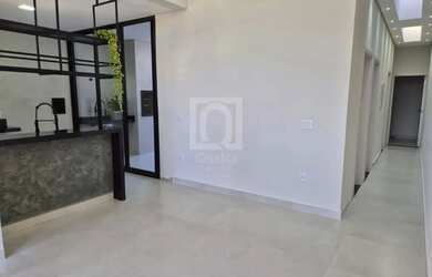 Imagem: A casa em condomínio possui 3 Dormitórios, 2 Banheiros, 1