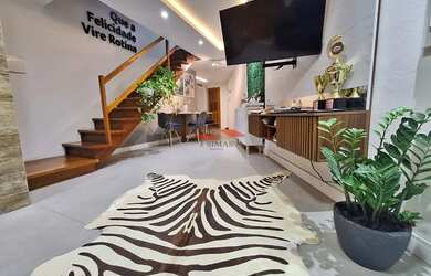 Imagem: A casa possui 3 Dormitórios, 3 Banheiros, 1 Vaga na garagem