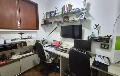 Imagem: O apartamento possui 3 Dormitórios, 4 Banheiros, 2 Vagas na