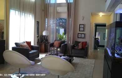 Imagem: A casa em condomínio possui 3 Dormitórios, 5 Banheiros, 3