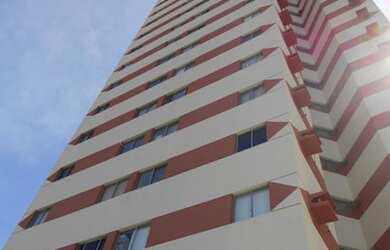 Imagem: O apartamento possui 1 Dormitório, 1 Banheiro, 1 Vaga na garagem