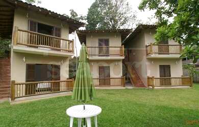 Imagem: A casa possui 5 Dormitórios, 5 Banheiros, 5 Vagas na garagem