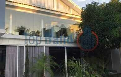 Imagem: A casa em condomínio possui 4 Dormitórios, 1 Banheiro, 4 Vagas