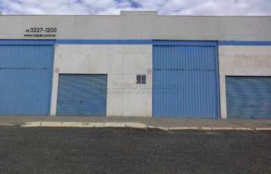 Imagem: O depósito possui 420m² de Área e está localizado em Chapada