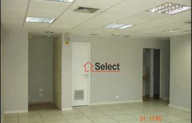 Imagem: O depósito possui 1 Vaga na garagem, 79m² de Área e está