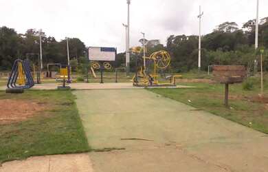 Imagem: O terreno possui 300m² de Área e está localizado em Flodoaldo