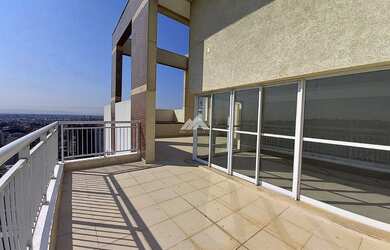 Imagem: O apartamento na cobertura possui 3 Dormitórios, 5 Banheiros