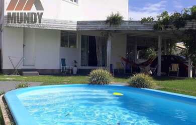 Imagem: A casa em condomínio possui 3 Dormitórios, 2 Banheiros, 4