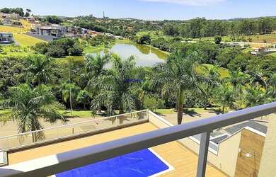 Imagem: A casa em condomínio possui 4 Dormitórios, 5 Banheiros, 4