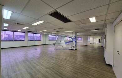 Imagem 9: Conjunto, 768 m² - venda por R$ 7.989.000,00 ou aluguel por R$ 82.790,00/mês...