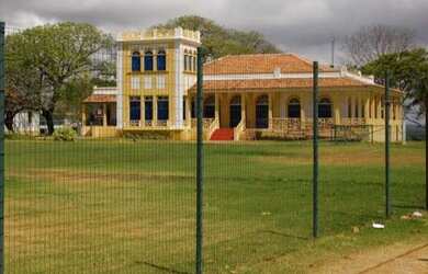 Imagem: O terreno possui 450m² de Área e está localizado em Estados